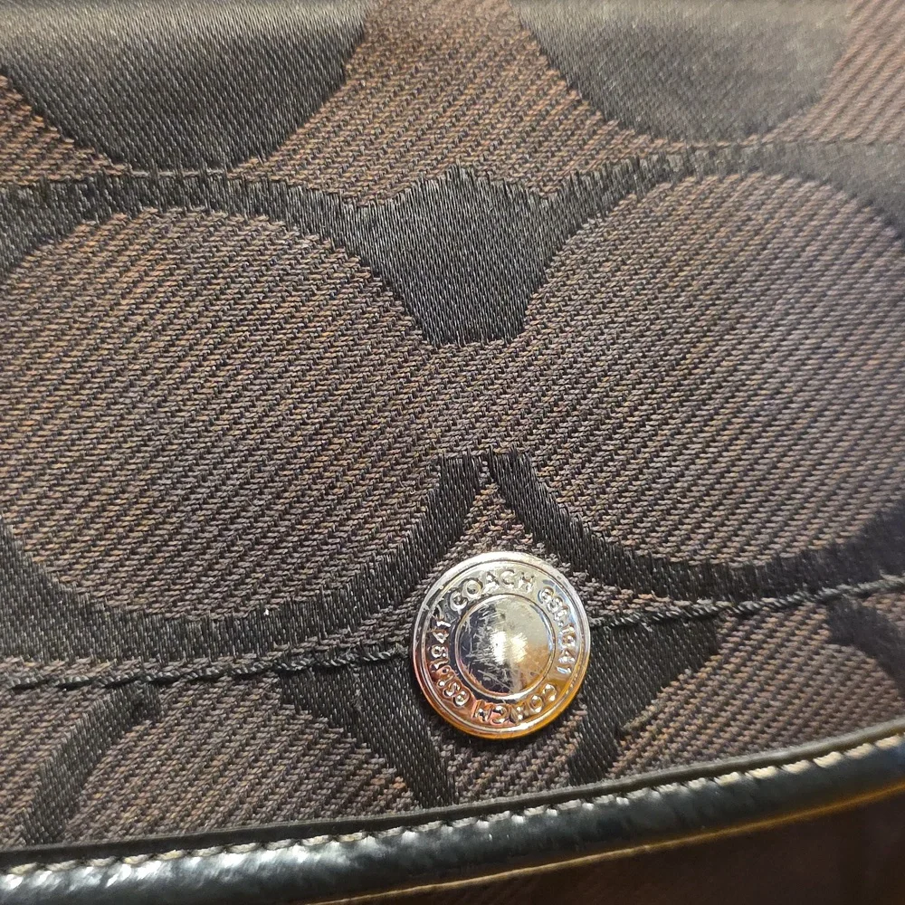 Coach Kyra Signature Jacquard Canvas With Daisy Hang Tag - Picture 15 of 16